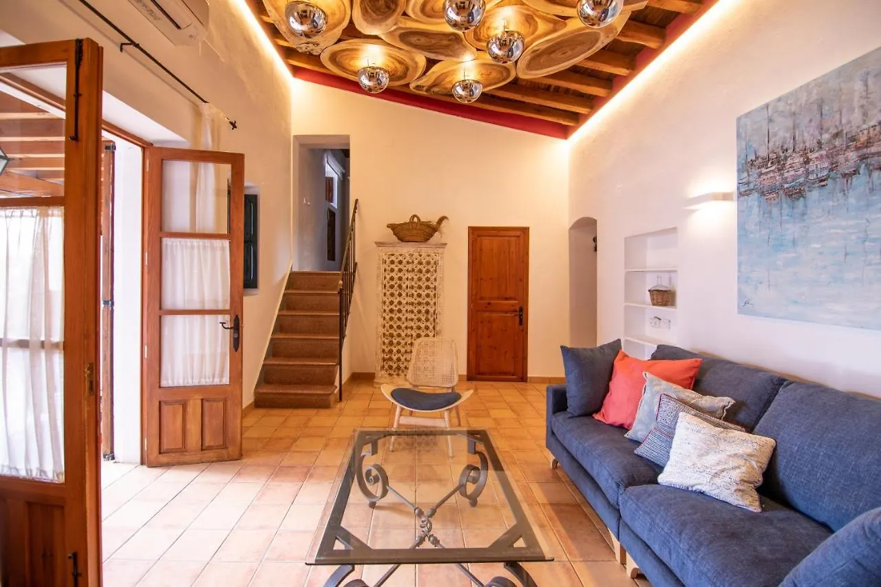 Holiday home Casa Rural Can Rotes Con Jardin Y Barbacoa Sant Joan De Labritja Spain